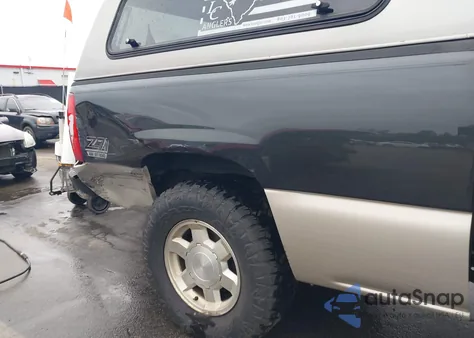 2005 GMC Sierra 1500 Slt z USA, uszkodzony, nr VIN 1GTEK19BX5Z281687